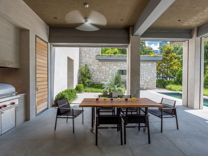 Patio - Contemporary Patio