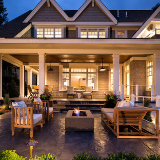 Idee per un ampio patio o portico classico