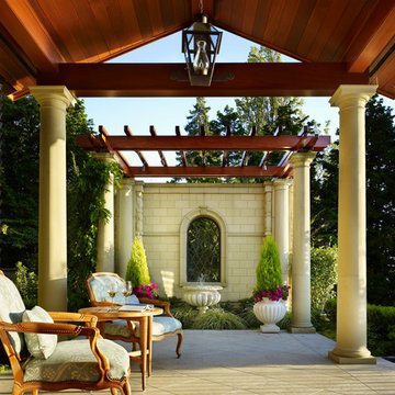 Lakeside Residence