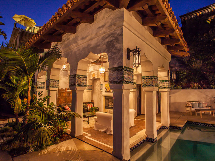 Mediterranean Patio - Tile