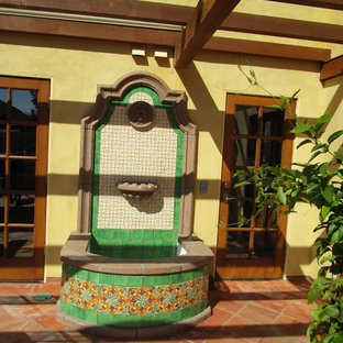 Idee per un patio o portico mediterraneo