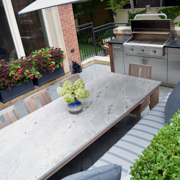 Lincoln Park Private Gardens | Mid-Level Dining Space
