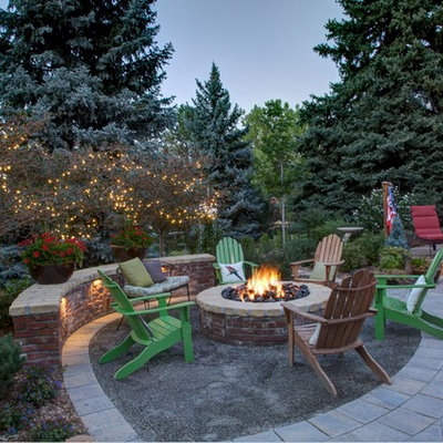 Example of a classic patio design in Denver