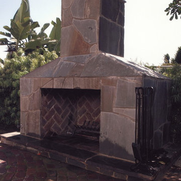 Los Feliz Guest House and Pool - Fireplace