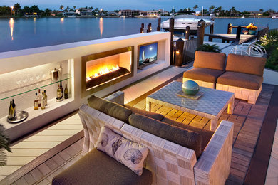 Patio - coastal patio idea in Miami