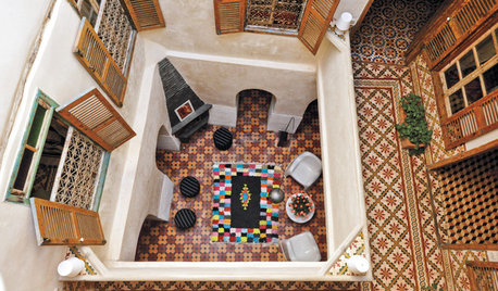 10 Gorgeous Courtyards From Mod to Moroccan