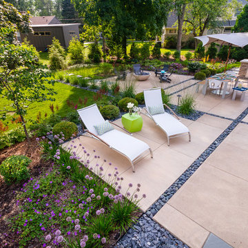 Mid century Vibe Concrete Patio - Bayside