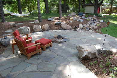 Example of a mid-sized classic patio design in Minneapolis