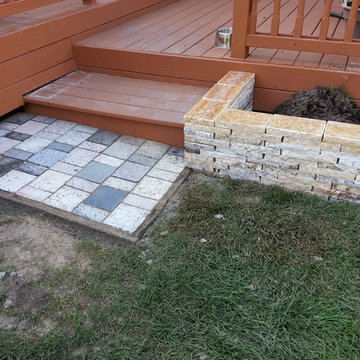 Mixed blend of granite pavers