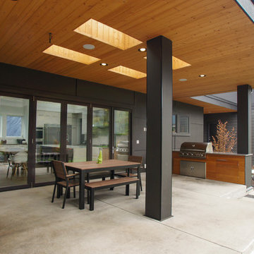 Modern Courtyard Home