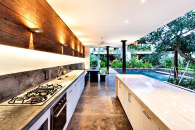 Modern Outdoor Kitchen, Dining and Pool