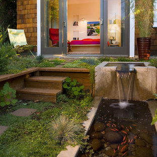 Patio fountain - contemporary patio fountain idea in San Francisco
