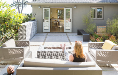Outdoor Rooms: Take a Seat by the Fire Pit