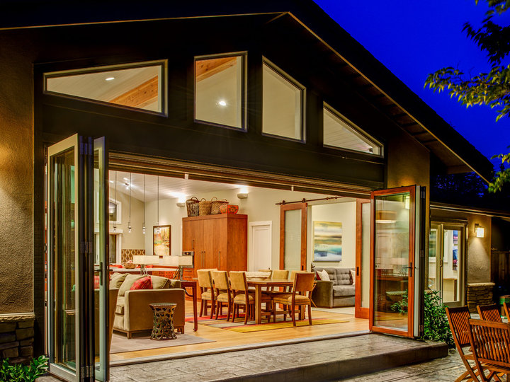 Modern Patio - Patio