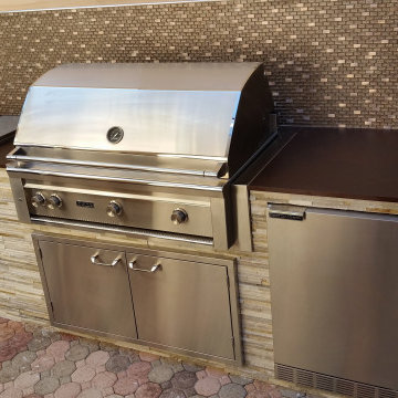 Mulhrad Residence - Lynx Pro Outdoor Kitchen with Dekton