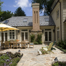 Traditional Patio by Penza Bailey Architects
