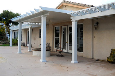 Example of a trendy patio design in Orange County