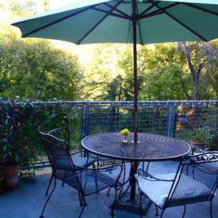 Urban patio photo in San Francisco