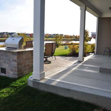 NAPERVILLE - Custom Grill unit with Paver Patio