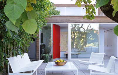 Houzz Tour: Breezy Outdoor Living in Newport Beach