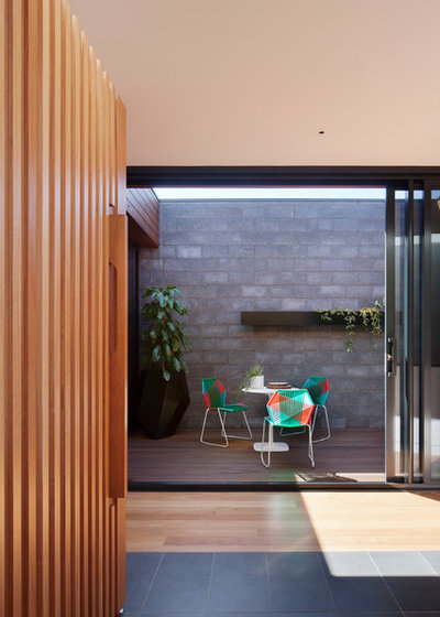 Contemporary Patio by K2LD Architects and Interiors
