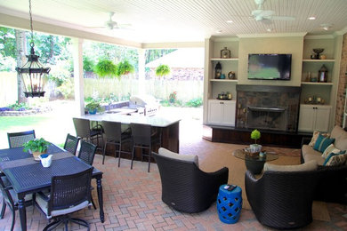 Inspiration for a timeless patio remodel in New Orleans