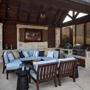Inspiration for a transitional patio remodel in Dallas