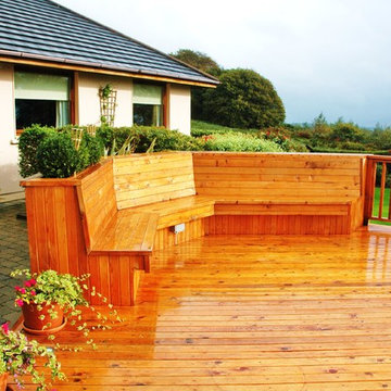 Outdoor elevated decking area