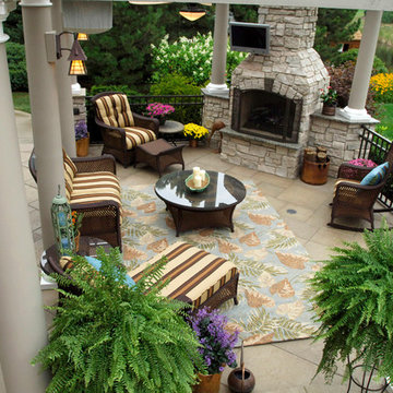 Outdoor entertaining and living space