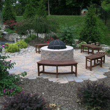 Outdoor Fire Pit with Paving Brick Patio