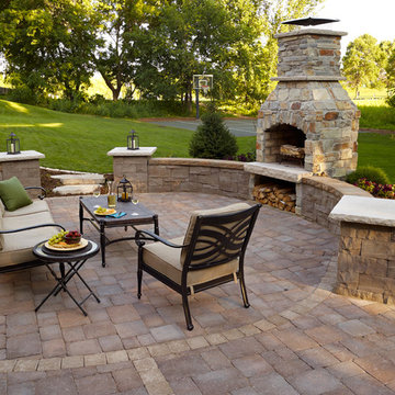 Outdoor Fireplace: The ultimate gathering spot
