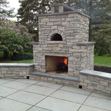 Outdoor Fondulac Stone Fireplace and Pizza