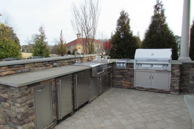 Outdoor Kitchen and Living