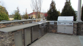 Outdoor Kitchen and Living