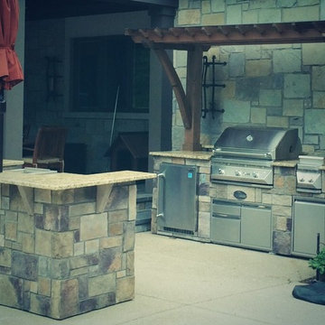 Outdoor Kitchen and Matching Bar