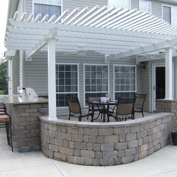 Outdoor Kitchen & Pergola