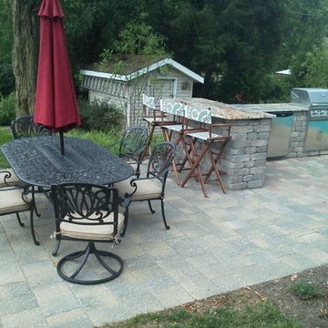 Outdoor Kitchen & Pool deck