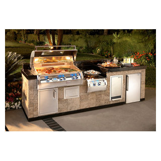 Outdoor Kitchen - Tropical - Patio - Los Angeles - by Fire Magic Grills ...