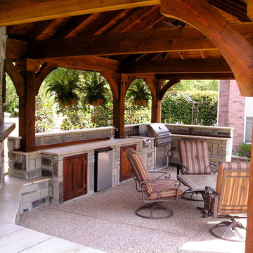OUTDOOR KITCHEN  LIVING SPACE