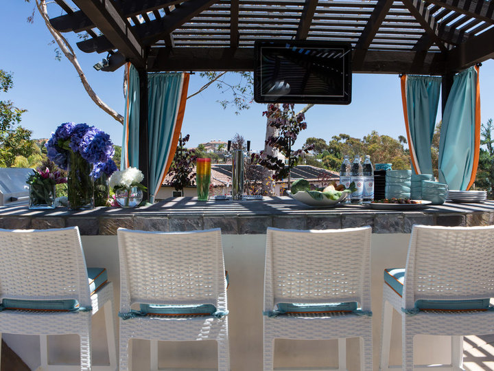 Transitional Patio - Patio