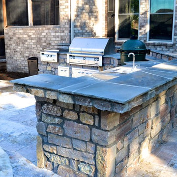 Outdoor Kitchen with Alfresco Grill and Big Green Egg