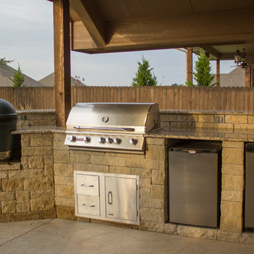 Outdoor Kitchen with Grill, Green Egg, and Kegerator