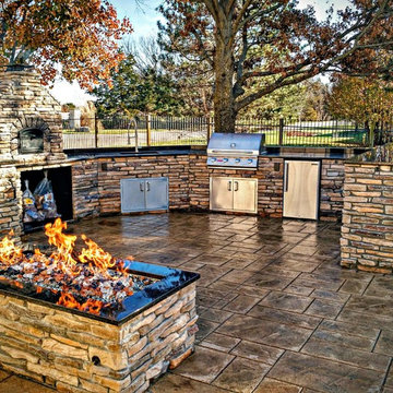 Outdoor Kitchens and Entertaining