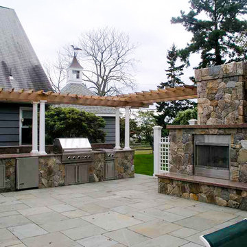 Outdoor Kitchens & Fireplaces