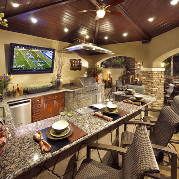 Outdoor Kitchens & Fireplaces