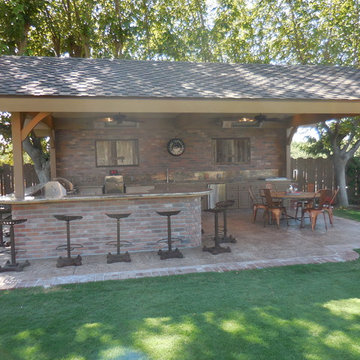 Outdoor Kitchens