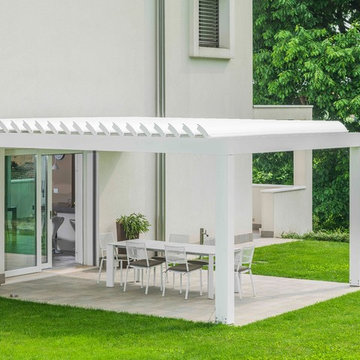 Outdoor patio covered with pergola