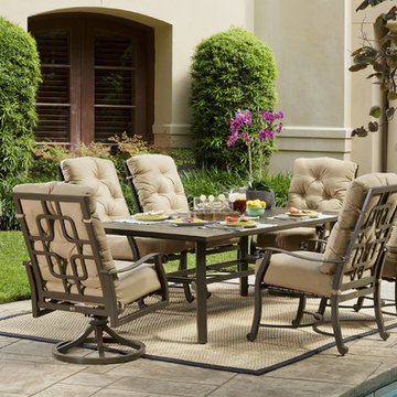 Outdoor Patio Dining by the Pool