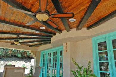 Example of a tuscan patio design in Los Angeles
