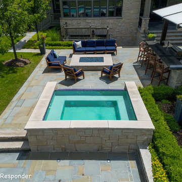 Palatine Spa, Wet-Deck, Fire Pit and Pergola